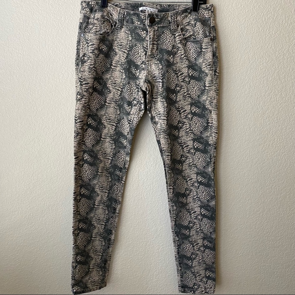 Cabi womens Diamondback Snake Reptile Print Super Skinny Pants Size 6 - Picture 1 of 6